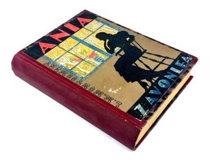 MONTGOMERY- ANNA OF AVONLEA published 1935.
