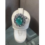 18K GOLD RING WITH EMERALD AND LABGROWN DIAMONDS