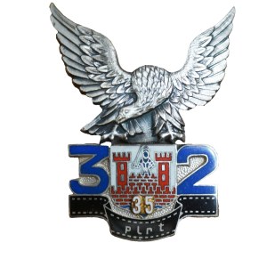 32 Pułk Lotnictwa Rozpoznania Taktycznego - Sochaczew, wersja z nałożoną cyfrą 35, wykonana z okazji 35-lecia powstania pułku, odznaka