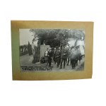 Album fotografii Wycieczka byłych żołnierzy Armii Poznań na polach Bitwy nad Bzurą 1939r. w XXXII rocznicę 11-12.IX.1971r.