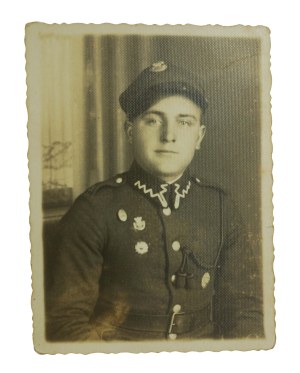 70th Infantry Regiment - Pleszew , soldier with visible badges: POS and two others and regimental badge