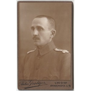 LWÓW - Atelier Grottger. Mężczyzna w mundurze