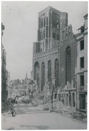 GDAŃSK - City Hall after 1945.