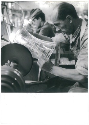 SZCZYTNA (district of Klodzko). Glassworks, 1969.