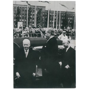 HENRICH LÜBKE po ponownym wyborze na prezydenta NRF, 1964 r.