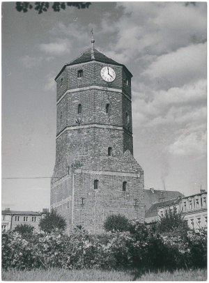 ZNIN. The historic tower in the market square, 1961.