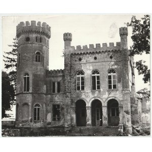 WIATROWO (pow. Wągrowiec). Pałac, lata 60. XX w.