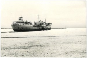 GDYNIA. Ship leaving the port for the sea, 1970.