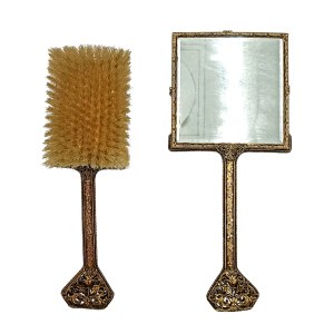 Toilet set: mirror and brush(Germany, l.30s.XX century).