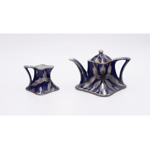 FABRYKA PORCELANY VICTORIA (zał. 1883), Dzbanek i mlecznik
