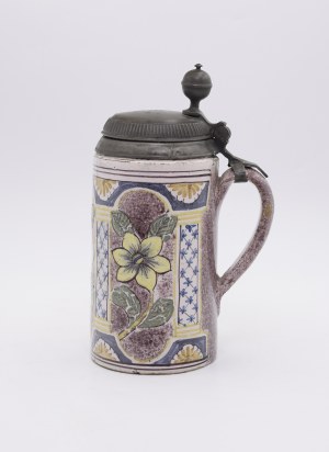 Tankard with tin lid and date 1774, with painting decoration
