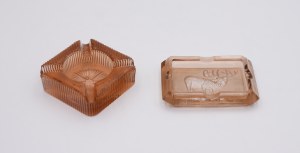 A pair of ashtrays