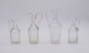 Set of 4 spice carafes