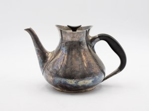 Teapot with lid