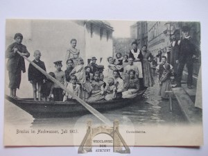 Breslau, Breslau, Bielarska Island, residents in a boat, 1903