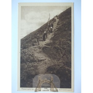 Karkonosze, Riesengebirge, wejście na Śnieżkę, turyści, ok. 1920