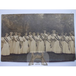 Kowary, Schmiedeberg, towarzystwo kobiece, fotograf Paul Fischer, 1913