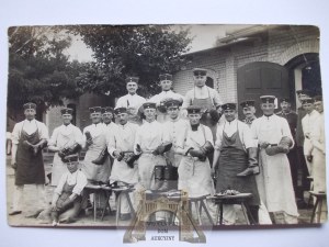 Swietoszow, Neuhammer, soldiers, cleaning boots, 1913