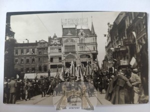 Poznań, Market Square, march of the Falcons ca. 1925