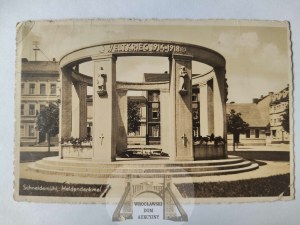 Saw, Schneidemuhl, war memorial 1940