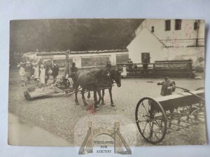 Chwałkowo near Gostyn, palace, harvest festival circa 1930.