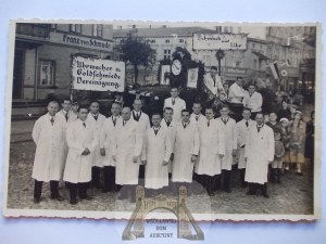 Swinoujscie? Goldsmiths' and watchmakers' association parade, ca. 1935