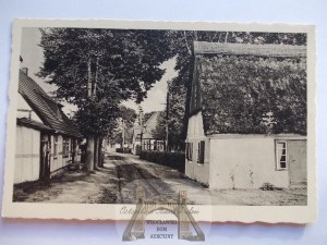 Peasants, Bauerhufen, street, circa 1940.