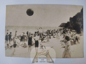 Gdynia, beach, crowds of people around 1930.