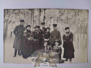 Czersk, POW camp, soldiers with women, winter ca. 1915
