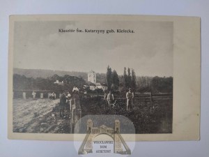 St. Catherine Monastery near Kielce, farmers ca. 1910