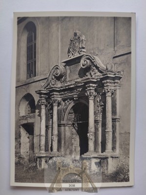 Yaroslavl, church of PP. Bernardine Sisters, portal, published by Książnica Atlas 1938