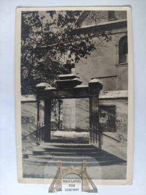 Mielec, entrance to the church circa 1940.