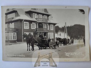 Zakopane, Jaszczurówka, street, sledge, Tatra villa, builder Hubert Wessely ca. 1935