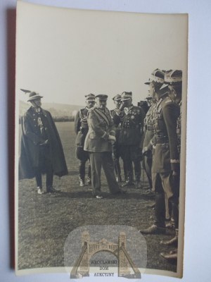 Marshal Pilsudski and officers, photo by Jurkiewicz, ca. 1932