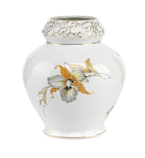 Vase, cut 12