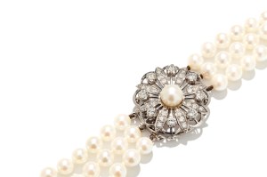 Pearl necklace