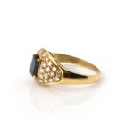 Ring mit Saphir-Diamantbesatz