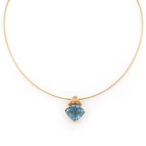Collier mit Blautopas-Diamant-Anhänger
