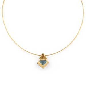 Collier mit Blautopas-Diamant-Anhänger