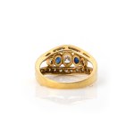 Ring mit Saphir-Diamantbesatz