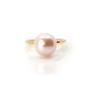 Ring und Anhänger mit Perle