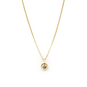 Kette mit Diamantanhänger