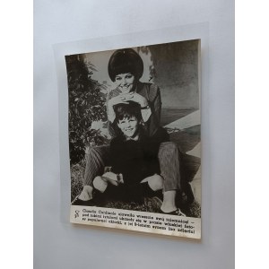 ZDJĘCIE PRL CLAUDIA CARDINALE Z SYNEM
