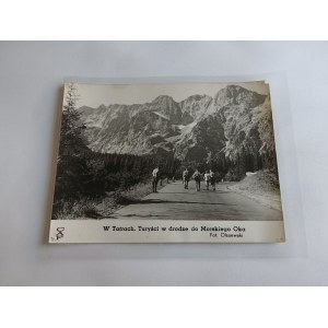ZDJĘCIE PRL TATRY, TURYŚCI W DRODZE DO MORSKIEGO OKA