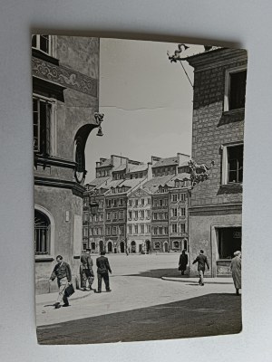 WARSAW THE ENTRANCE FROM ZAPIECEK STREET TO THE OLD TOWN SQUARE