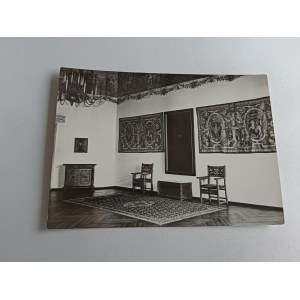 KRAKÓW ZAMEK WAWEL SALA PRZEGLĄDU WOJSKA Z ARRASAMI