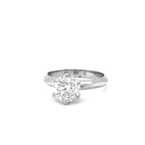 18K WHITE GOLD SOLITAIRE RING WITH 2 CT DIAMOND