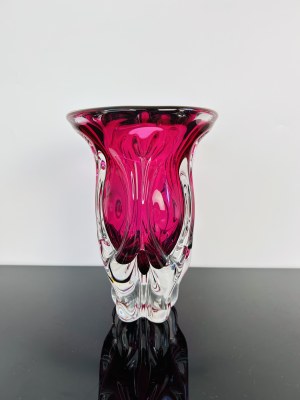 Josef Hospodka (1923-1989), Pink art glass vase by Chribska - 1960s