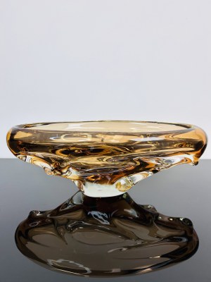 Jan Beranek (*1933), Amber Glass Bowl by Beranek, Škrdlovice Glassworks, 1959