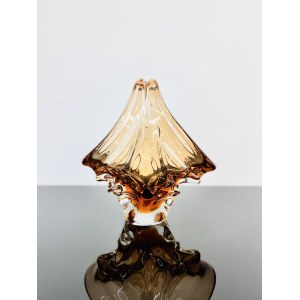 Jan Beránek (*1933), Amber Glass Basket by Beranek, Škrdlovice Glassworks, Pattern 6448/18, 1964